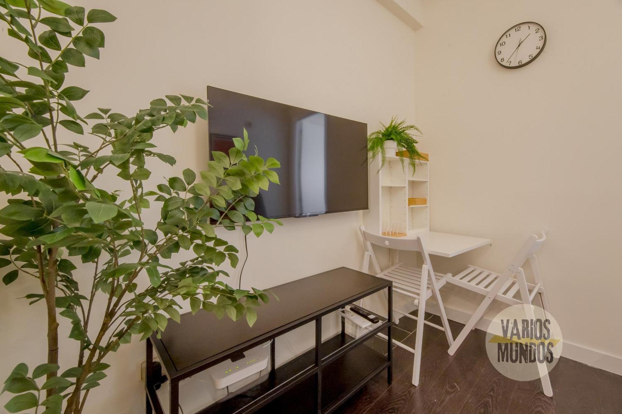 Tiny Apt Para 3Pax En La Plaza De Chueca マドリード エクステリア 写真